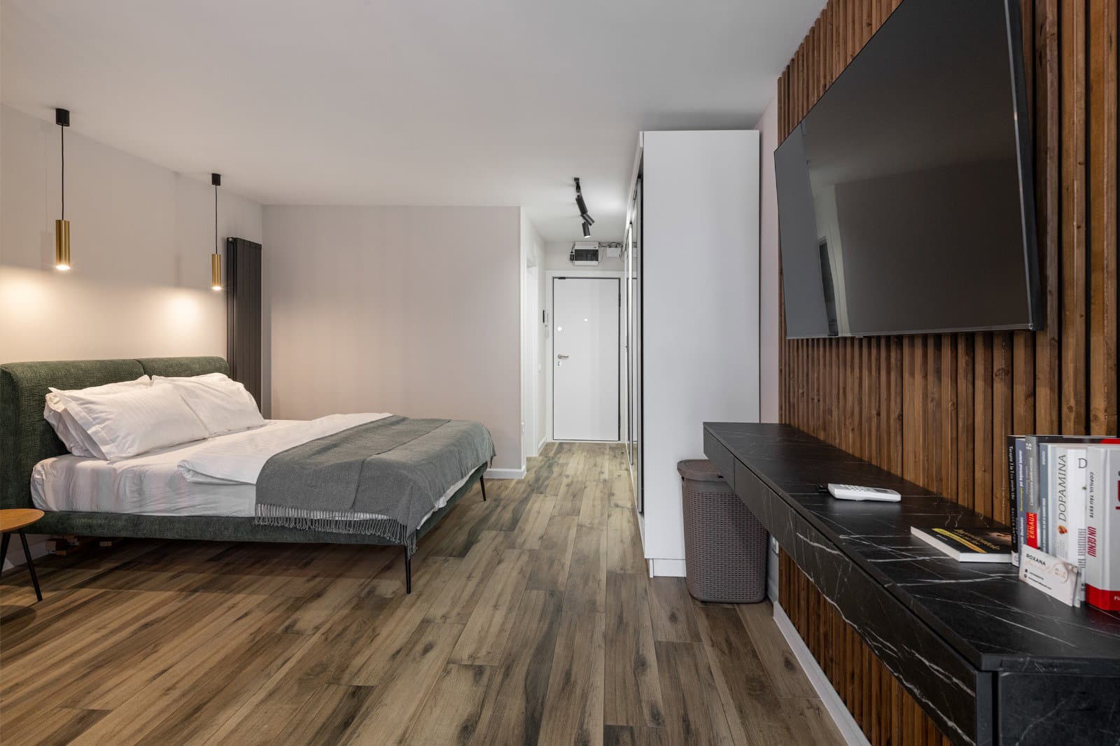 Imagine din proiectul Moon Apartment, cadrul 10 din 11