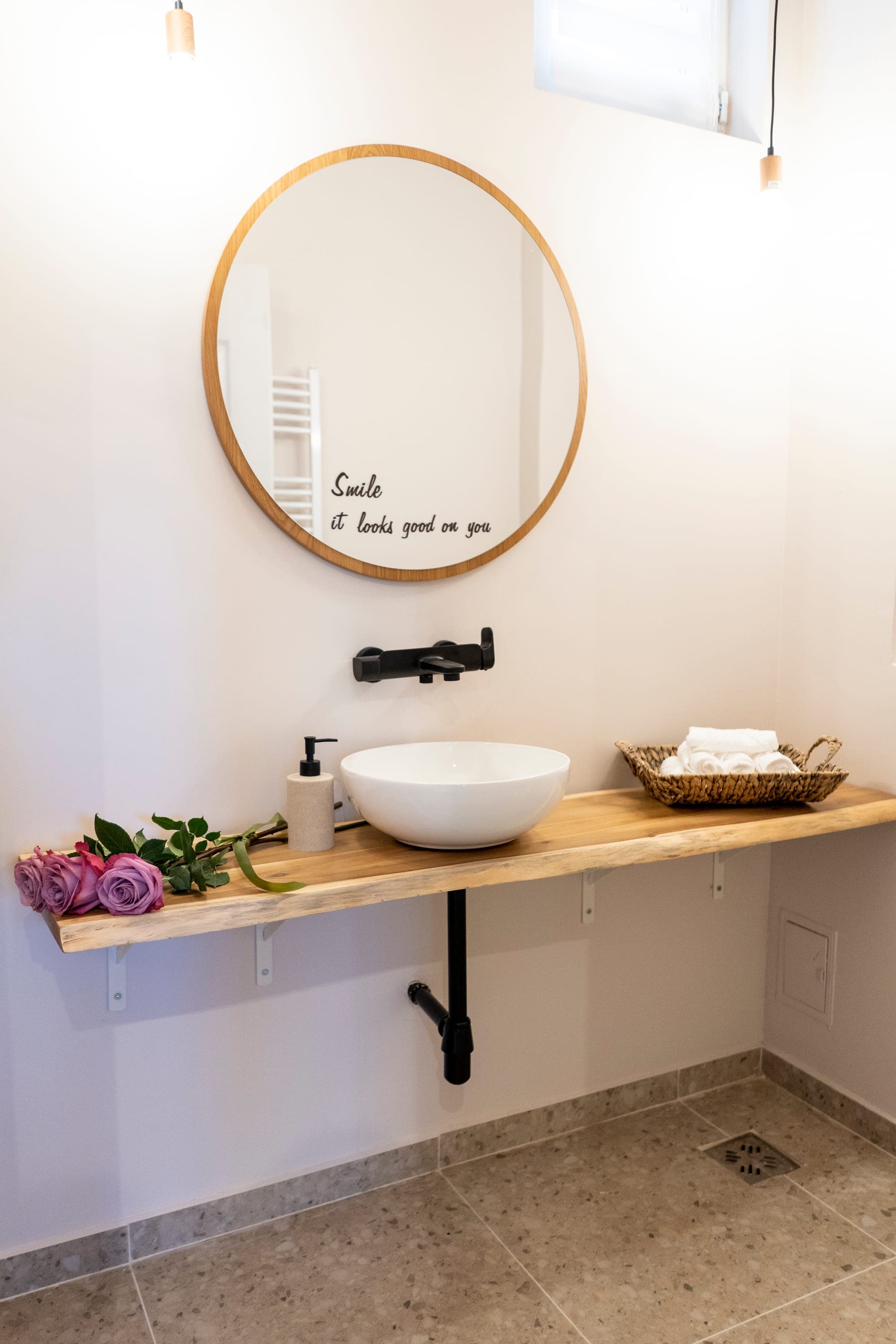 Imagine din proiectul Salon de tip SPA, cadrul 5 din 15